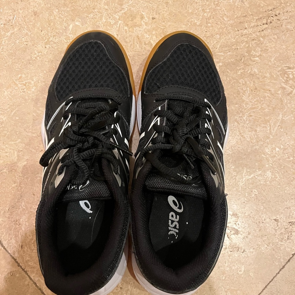 Asics Black and White Athletic Shoes with Modern Mesh Design